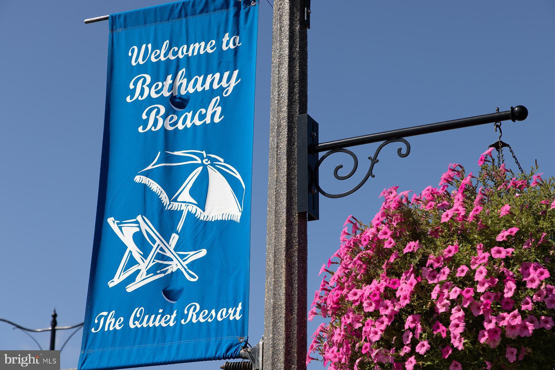 CREEKSIDE - Residential