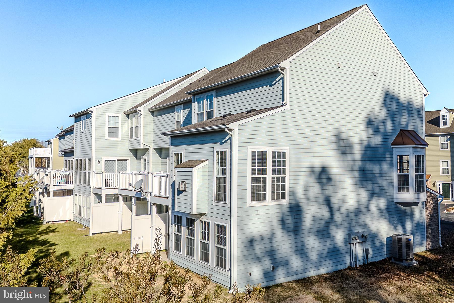 CREEKSIDE - Residential