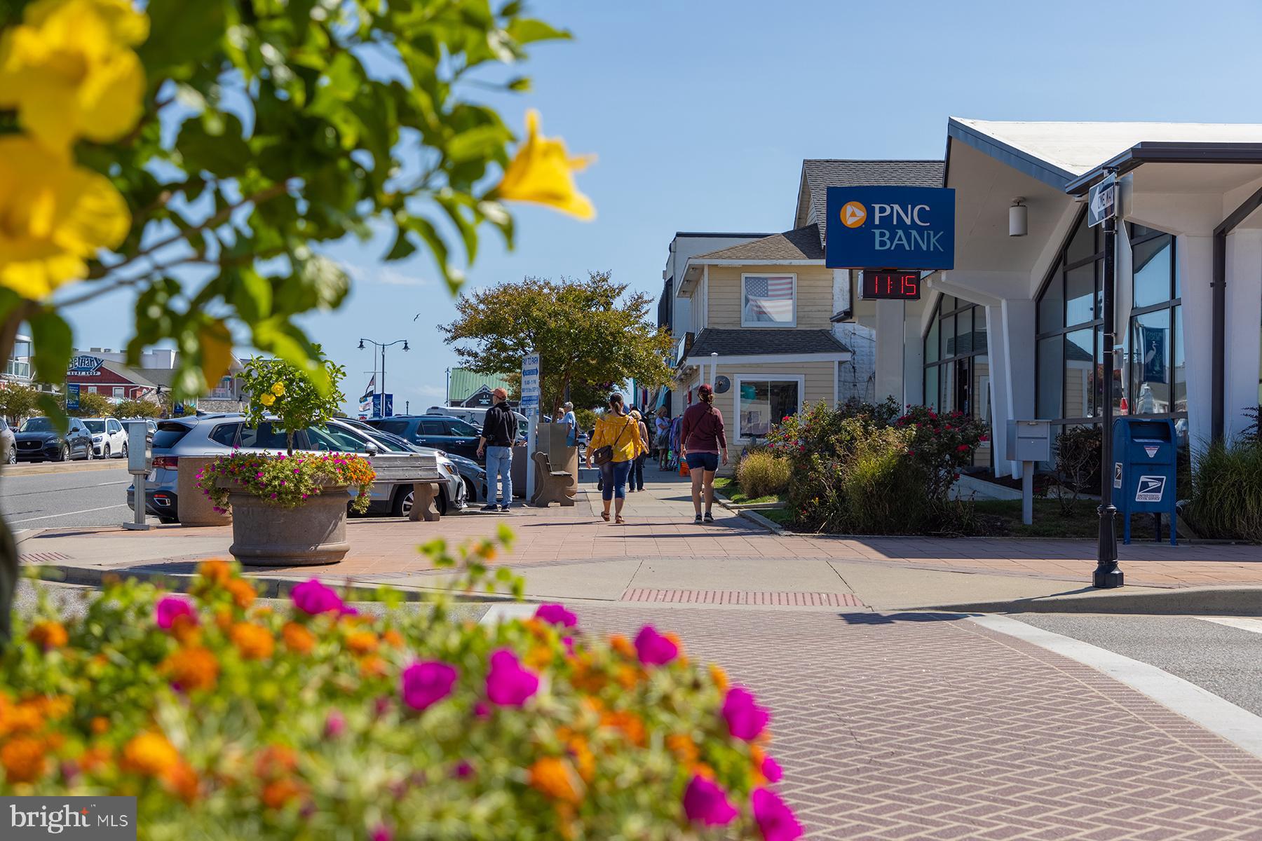 CREEKSIDE - Residential