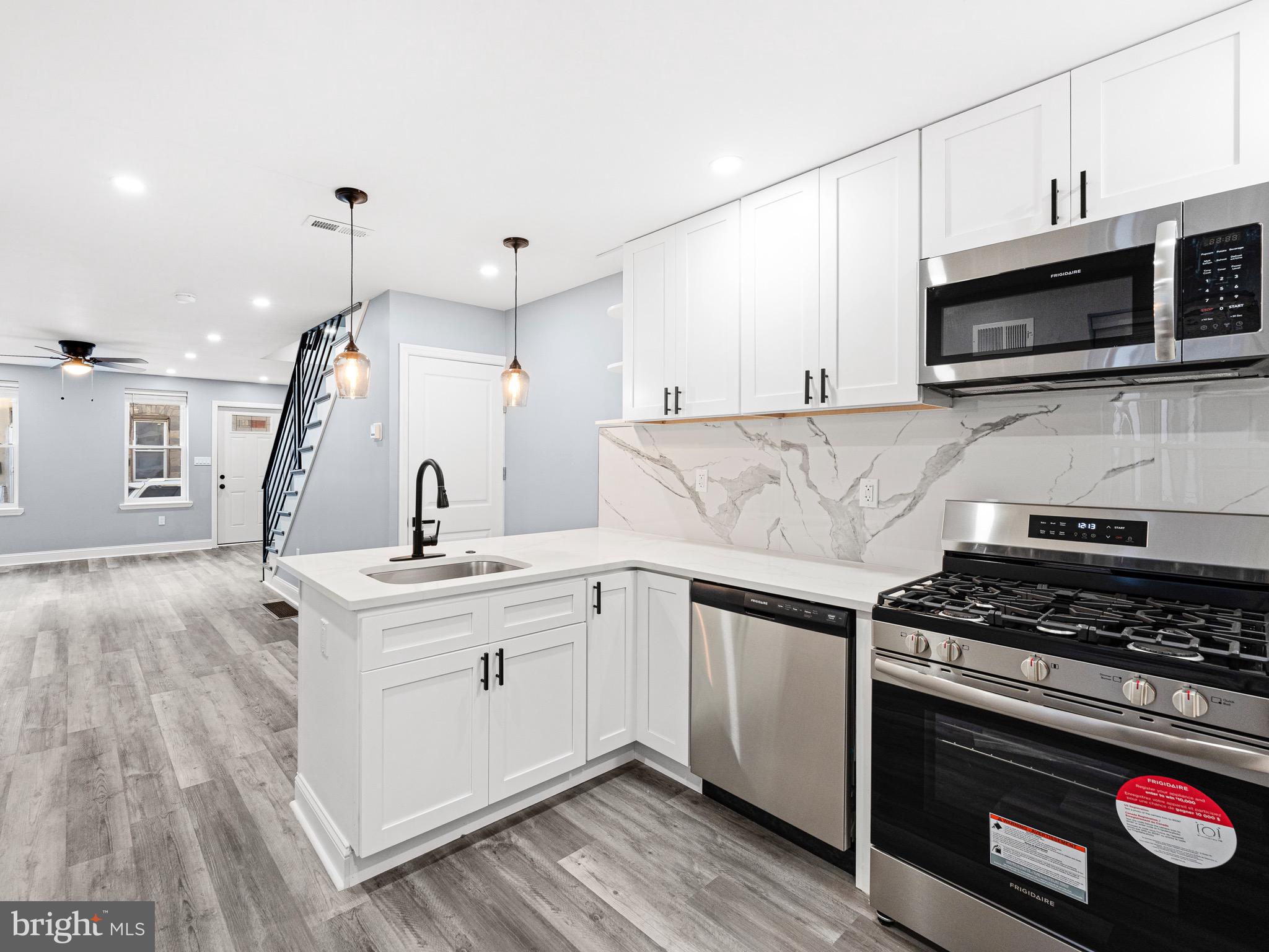 PORT RICHMOND - Residential