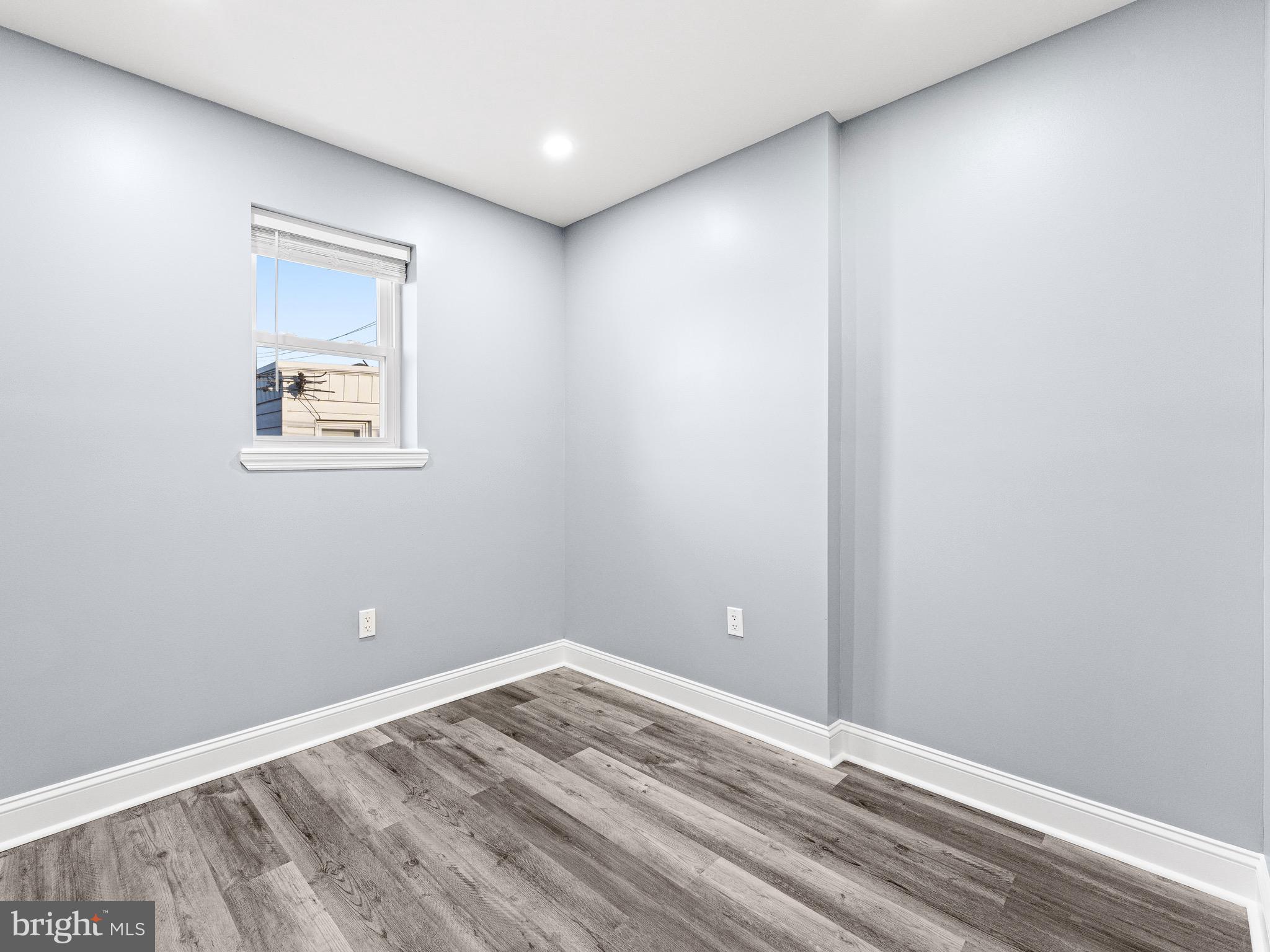 PORT RICHMOND - Residential