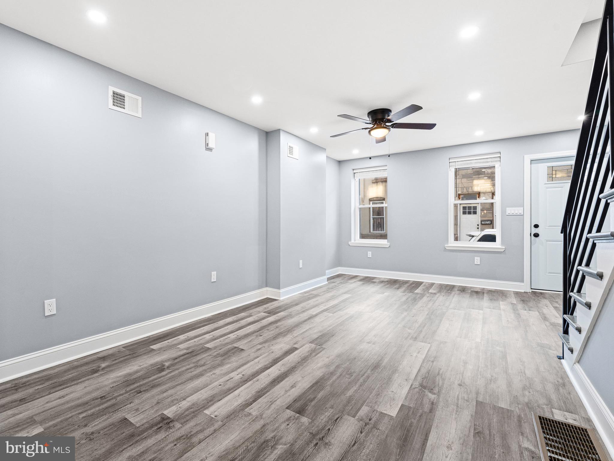 PORT RICHMOND - Residential