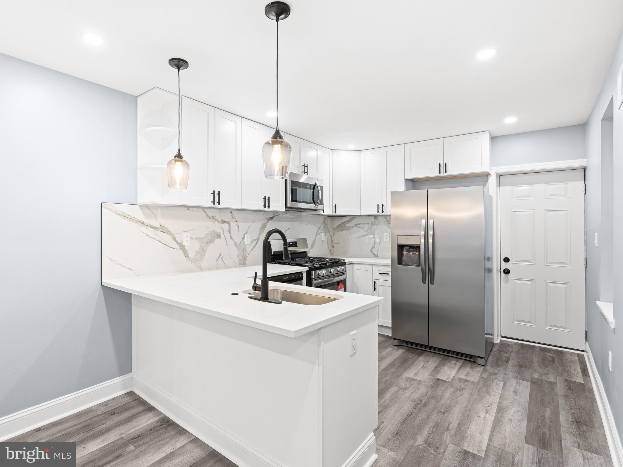 PORT RICHMOND - Residential