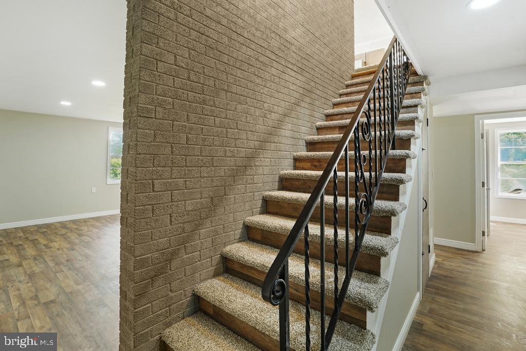 CEDAR RIDGE - Residential