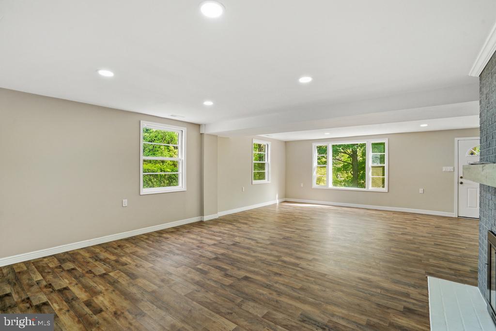 CEDAR RIDGE - Residential