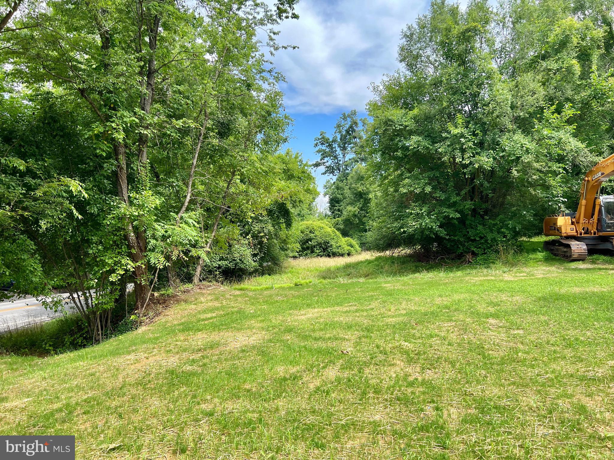 DAISY HILL ESTATES - Commercial Sale