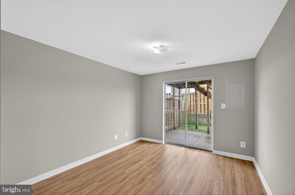 WILLIAMSTOWN - Residential