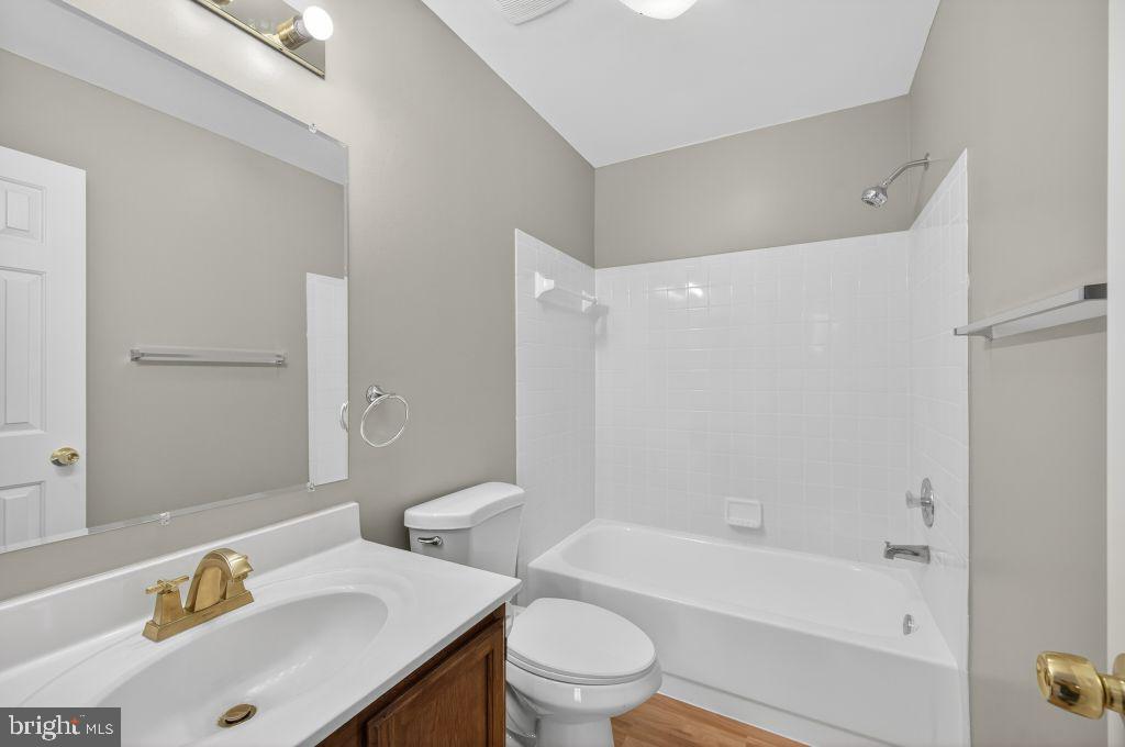 WILLIAMSTOWN - Residential