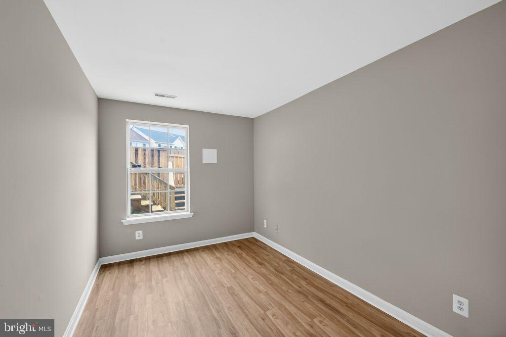 WILLIAMSTOWN - Residential