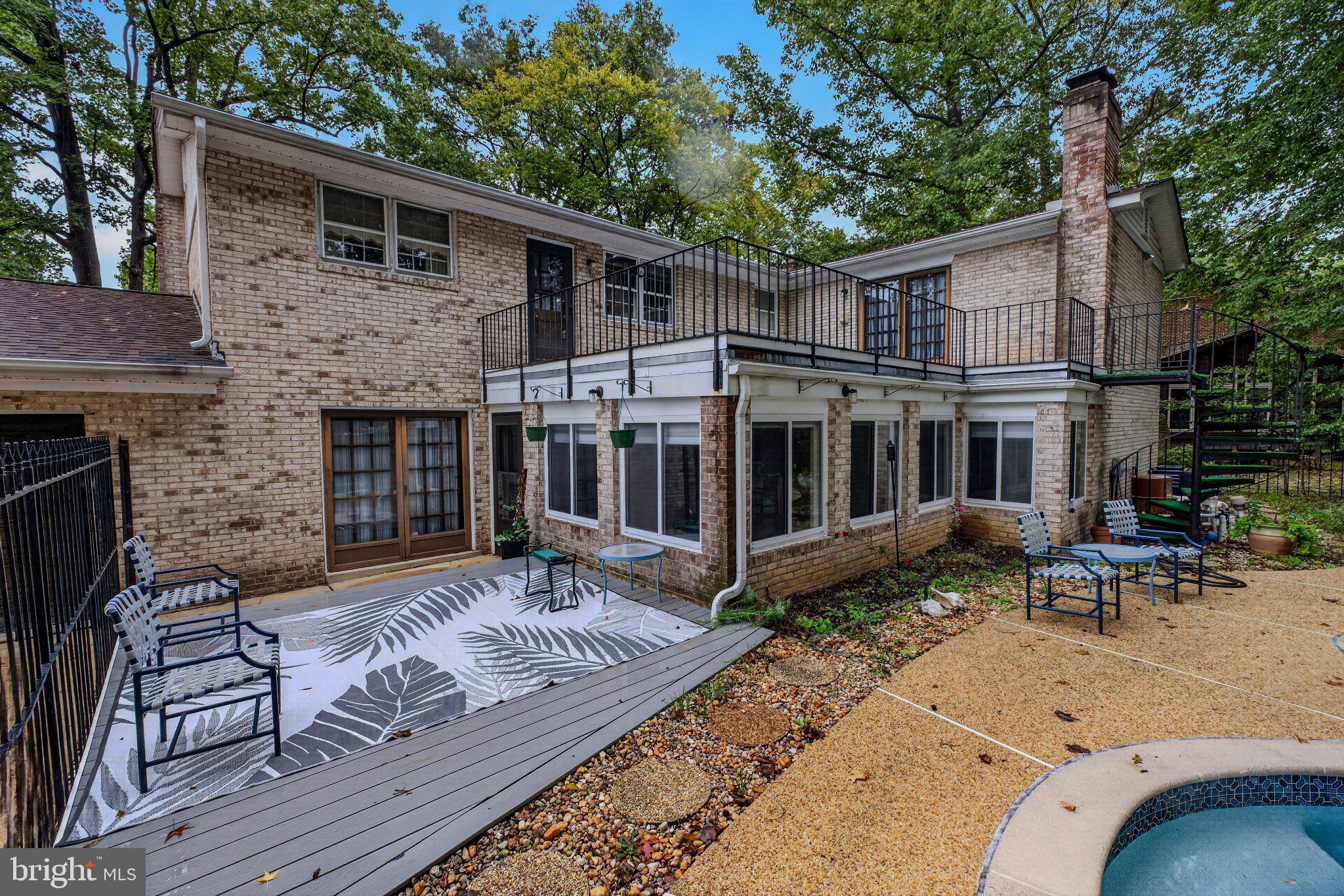 702 GLENEAGLES DRIVE