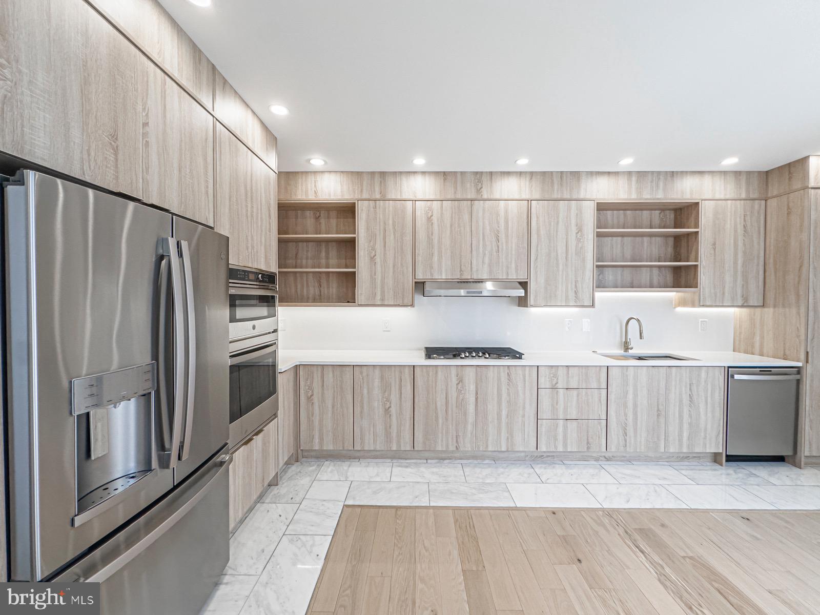 OLDE KENSINGTON - Residential