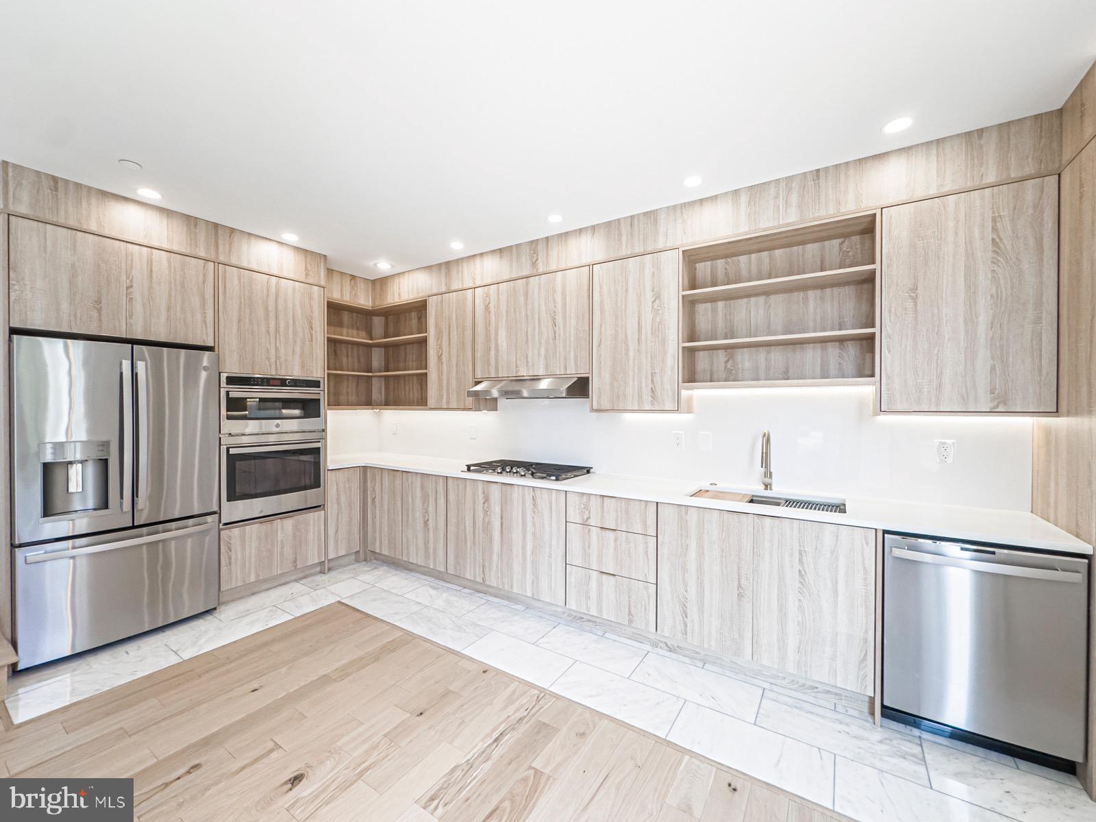 OLDE KENSINGTON - Residential