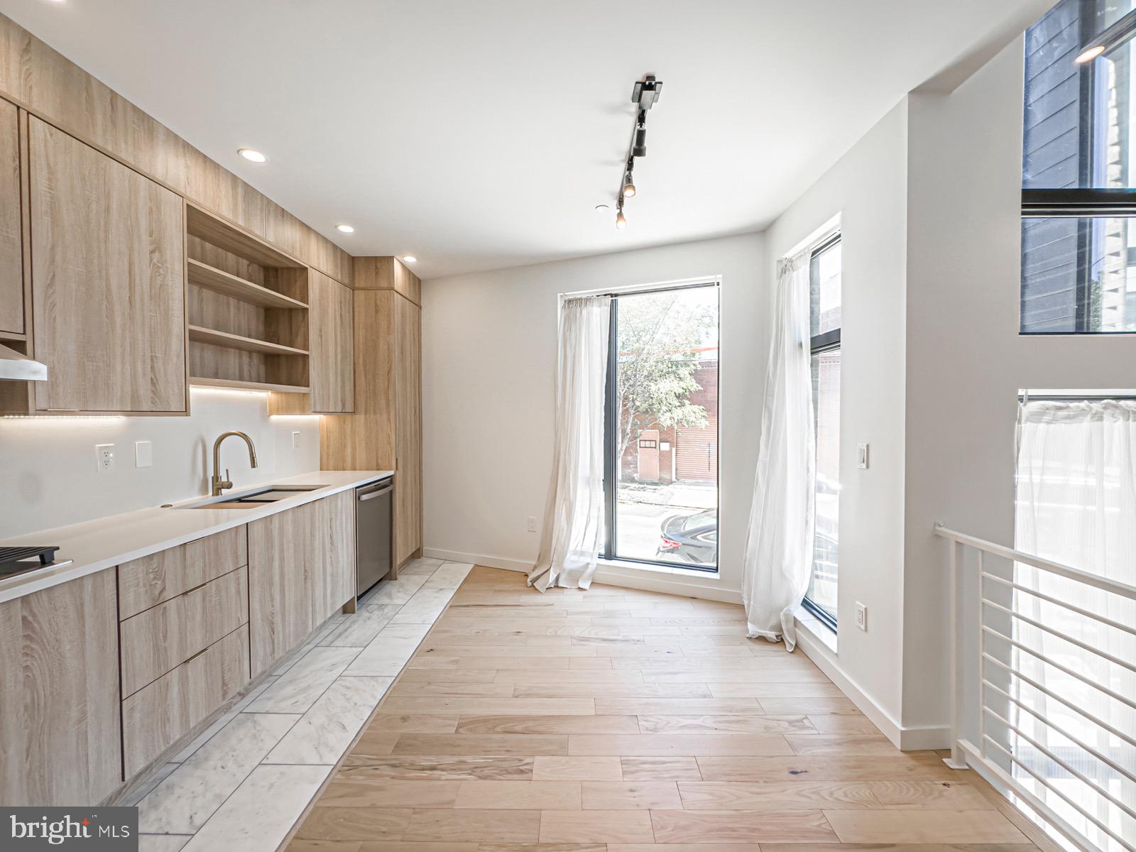 OLDE KENSINGTON - Residential