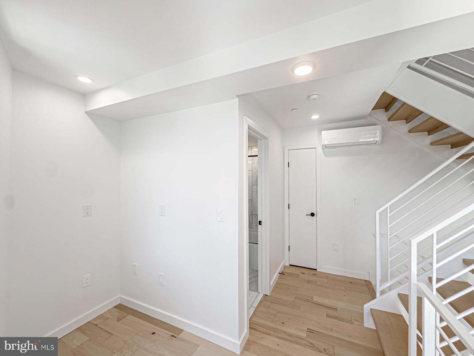 OLDE KENSINGTON - Residential