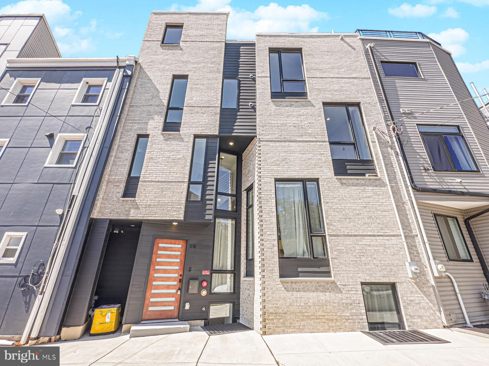 OLDE KENSINGTON - Residential