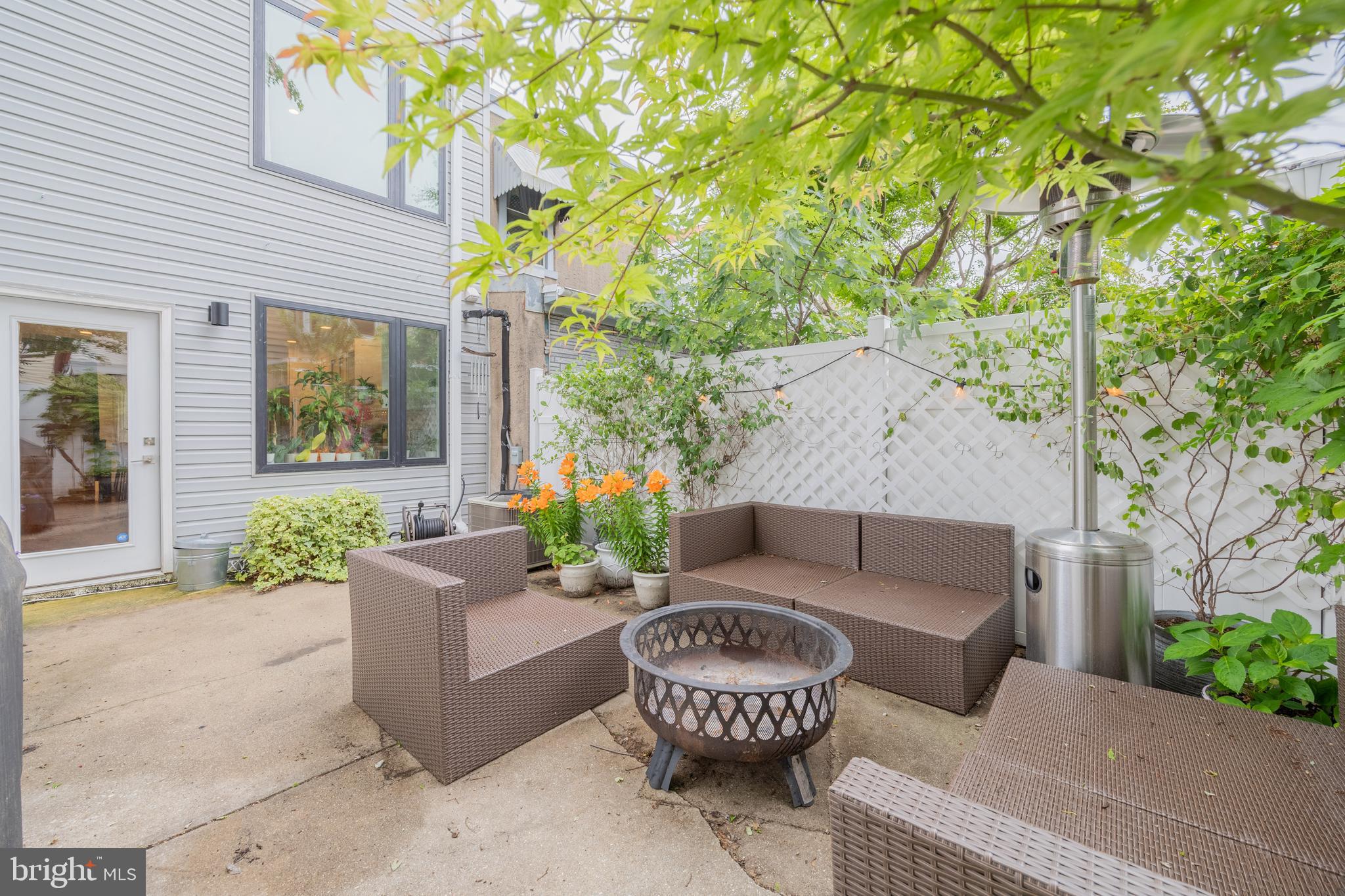 FISHTOWN - Residential Lease