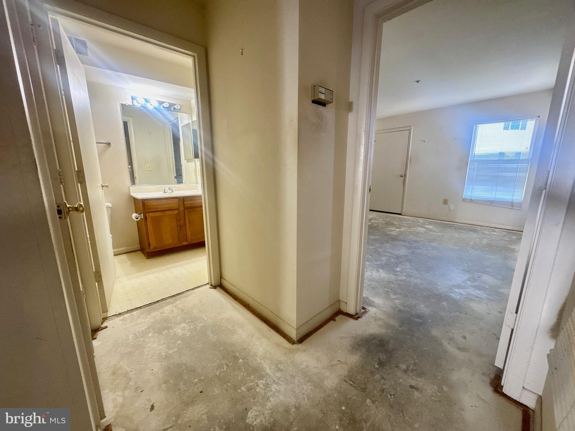 ANNAPOLIS OVERLOOK - Residential