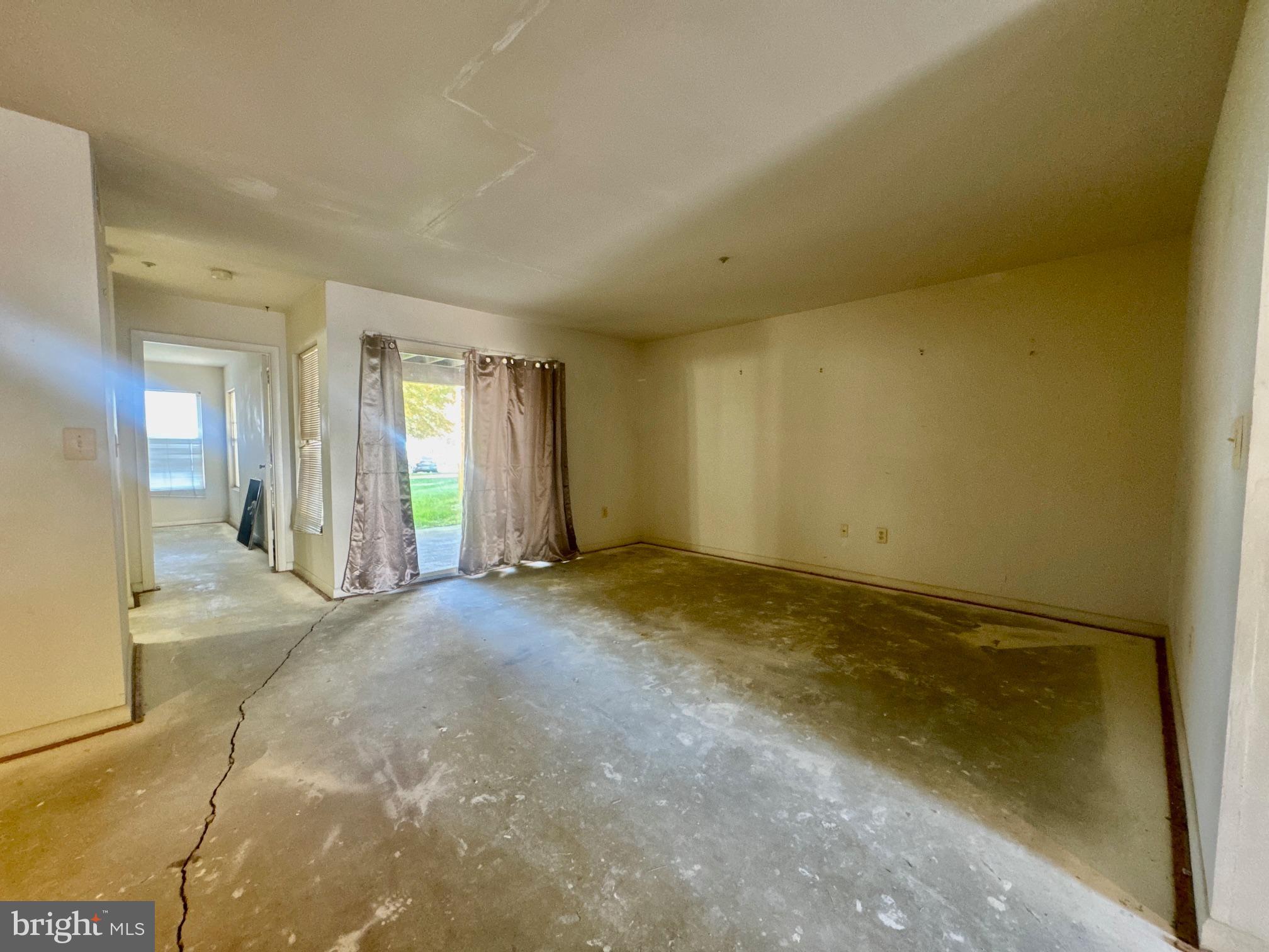 ANNAPOLIS OVERLOOK - Residential