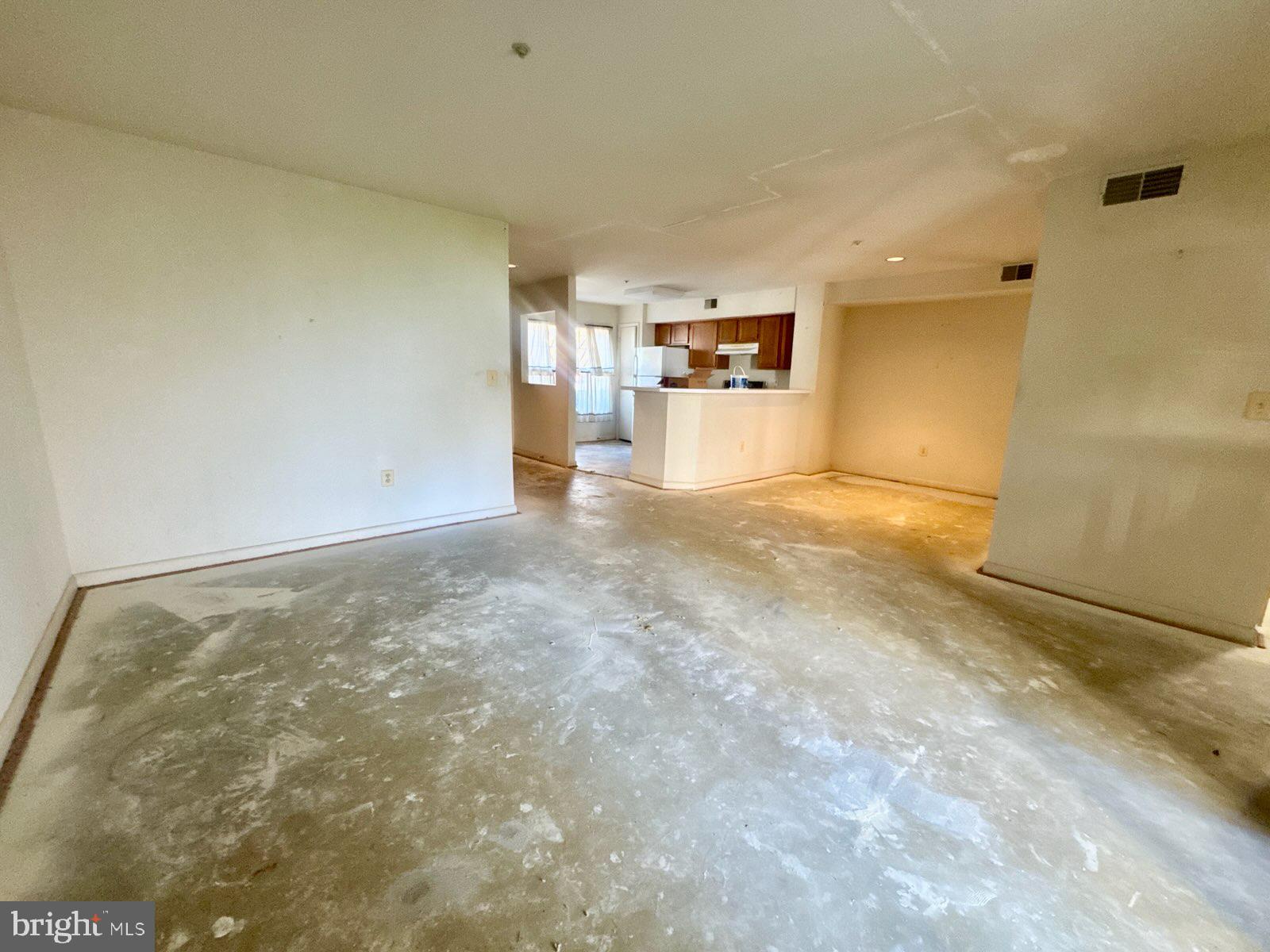 ANNAPOLIS OVERLOOK - Residential