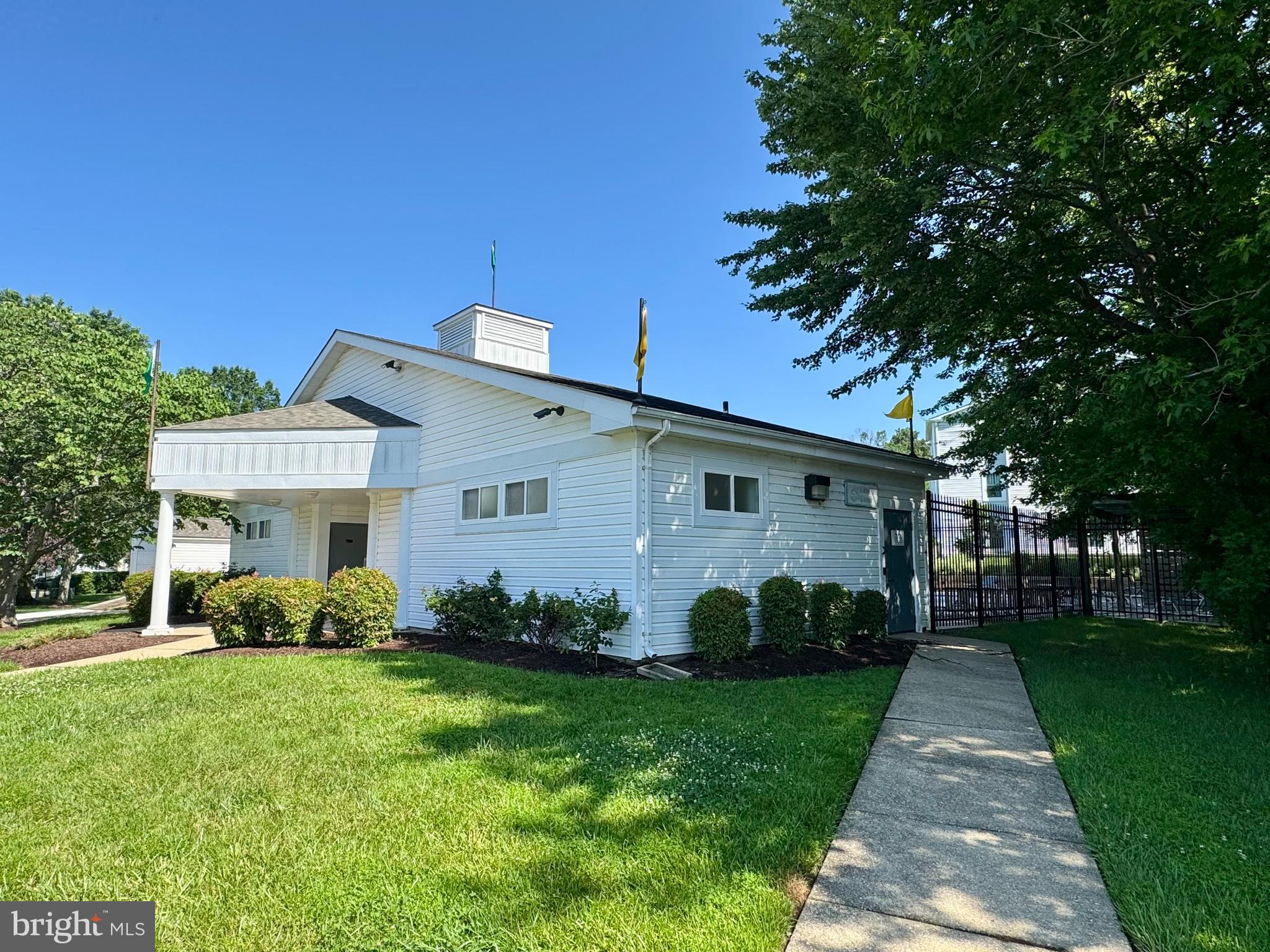 ANNAPOLIS OVERLOOK - Residential