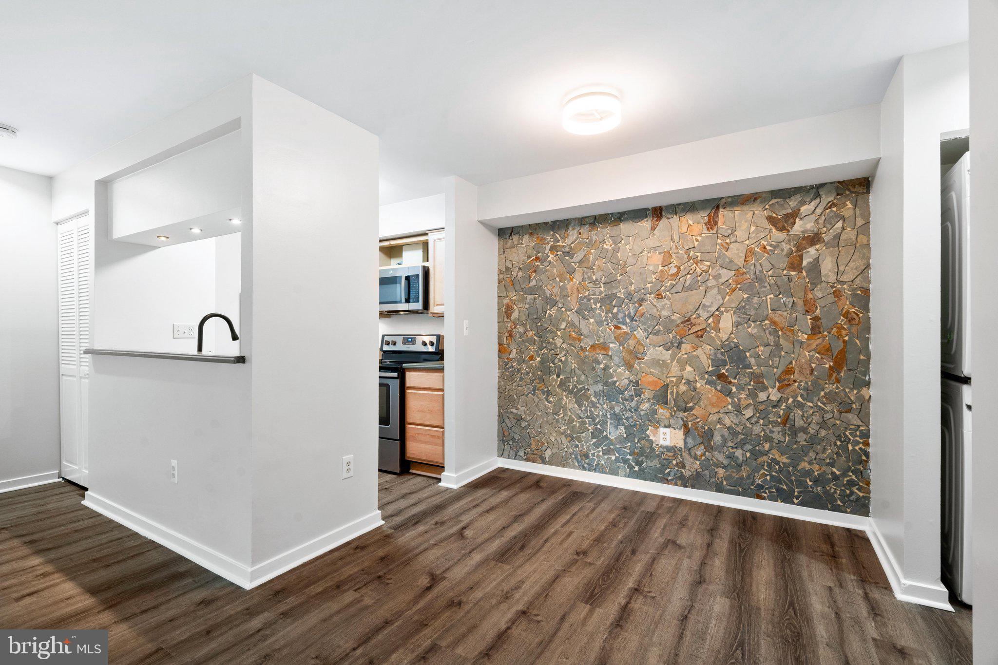9934 HELLINGLY PLACE 142