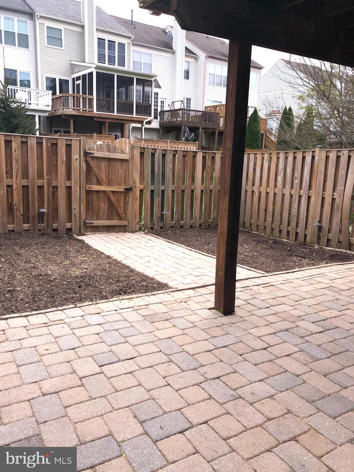 CASCADES LOWES ISLAND - Residential Lease