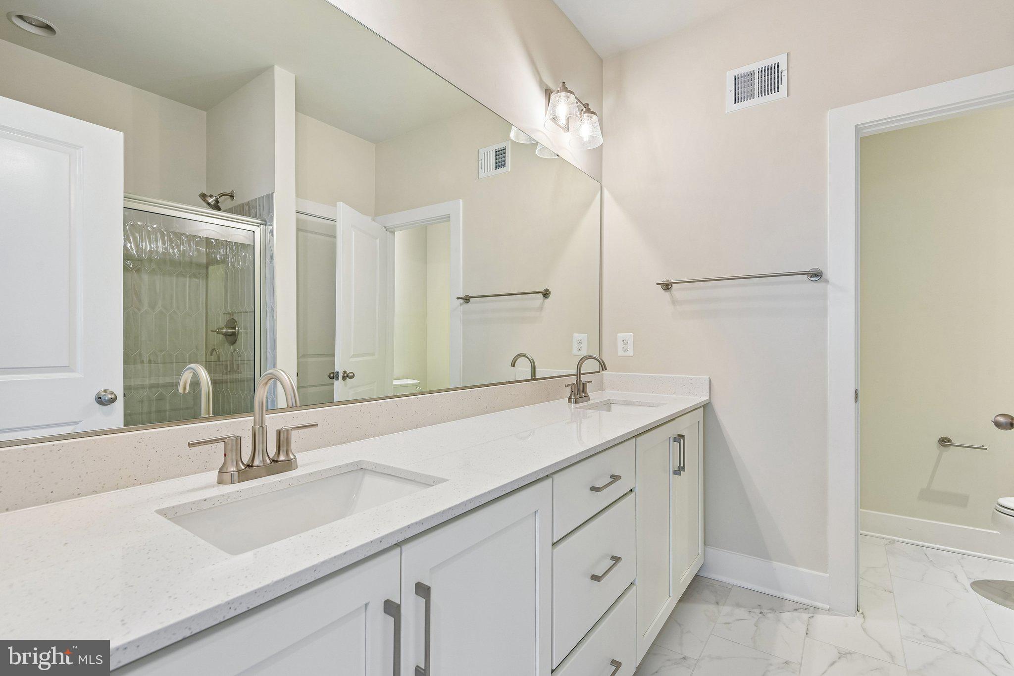 LOCKE LANDING - Residential