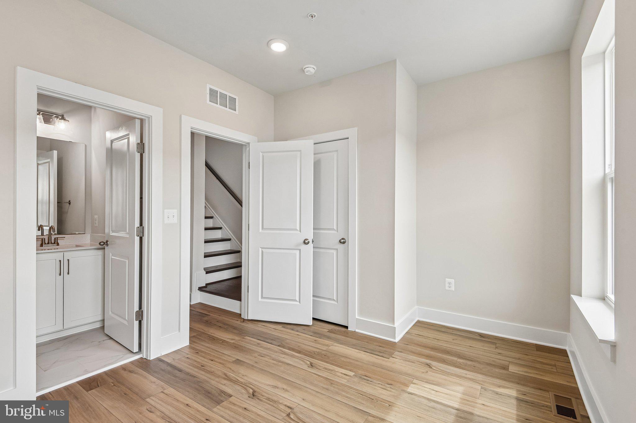 LOCKE LANDING - Residential