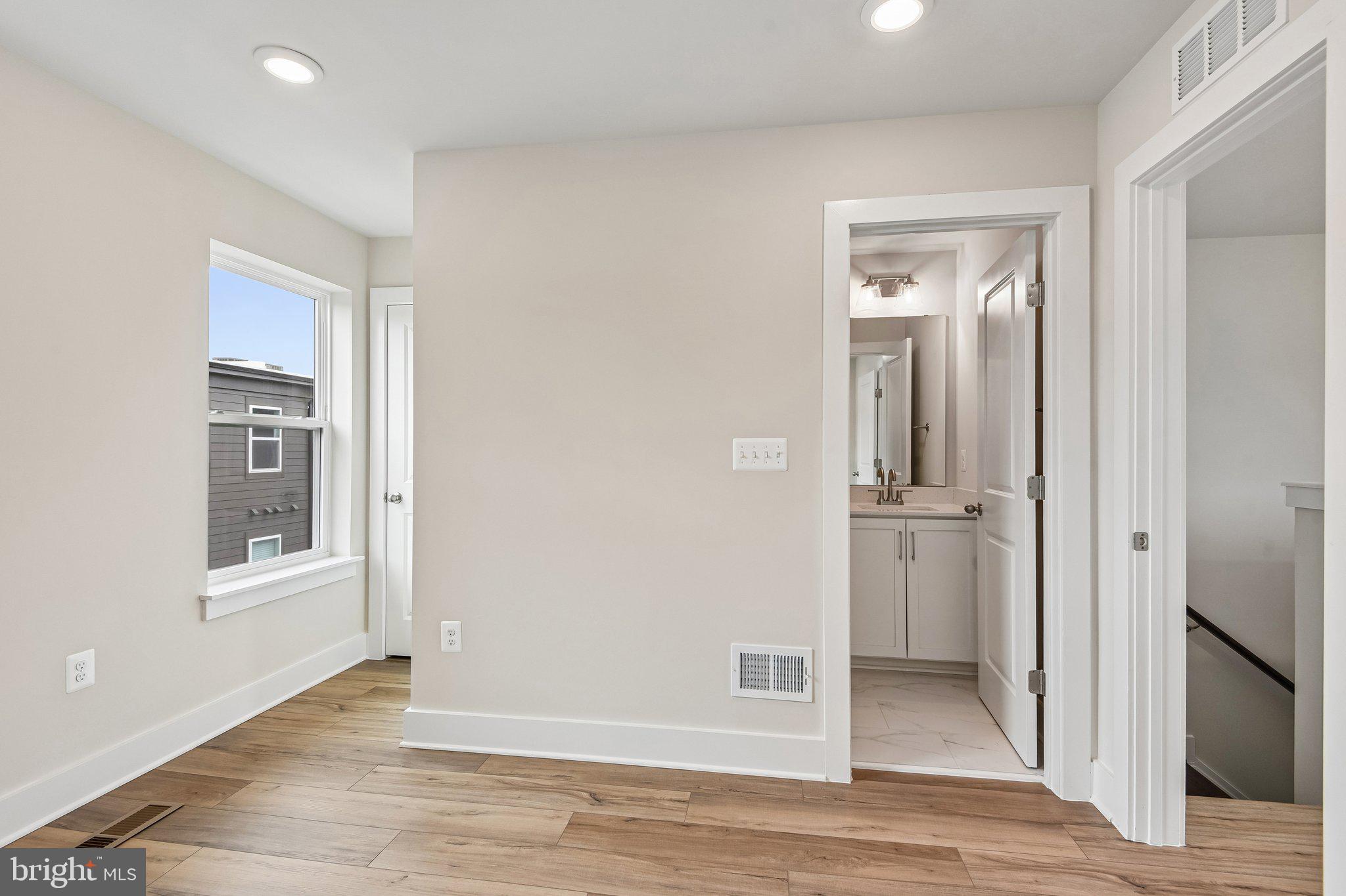 LOCKE LANDING - Residential