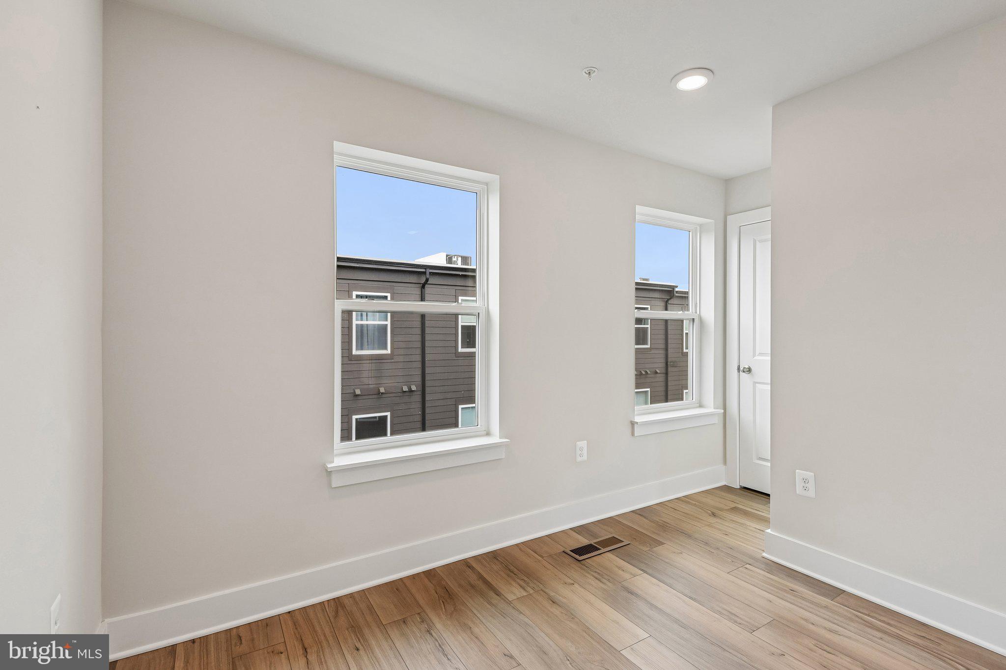 LOCKE LANDING - Residential