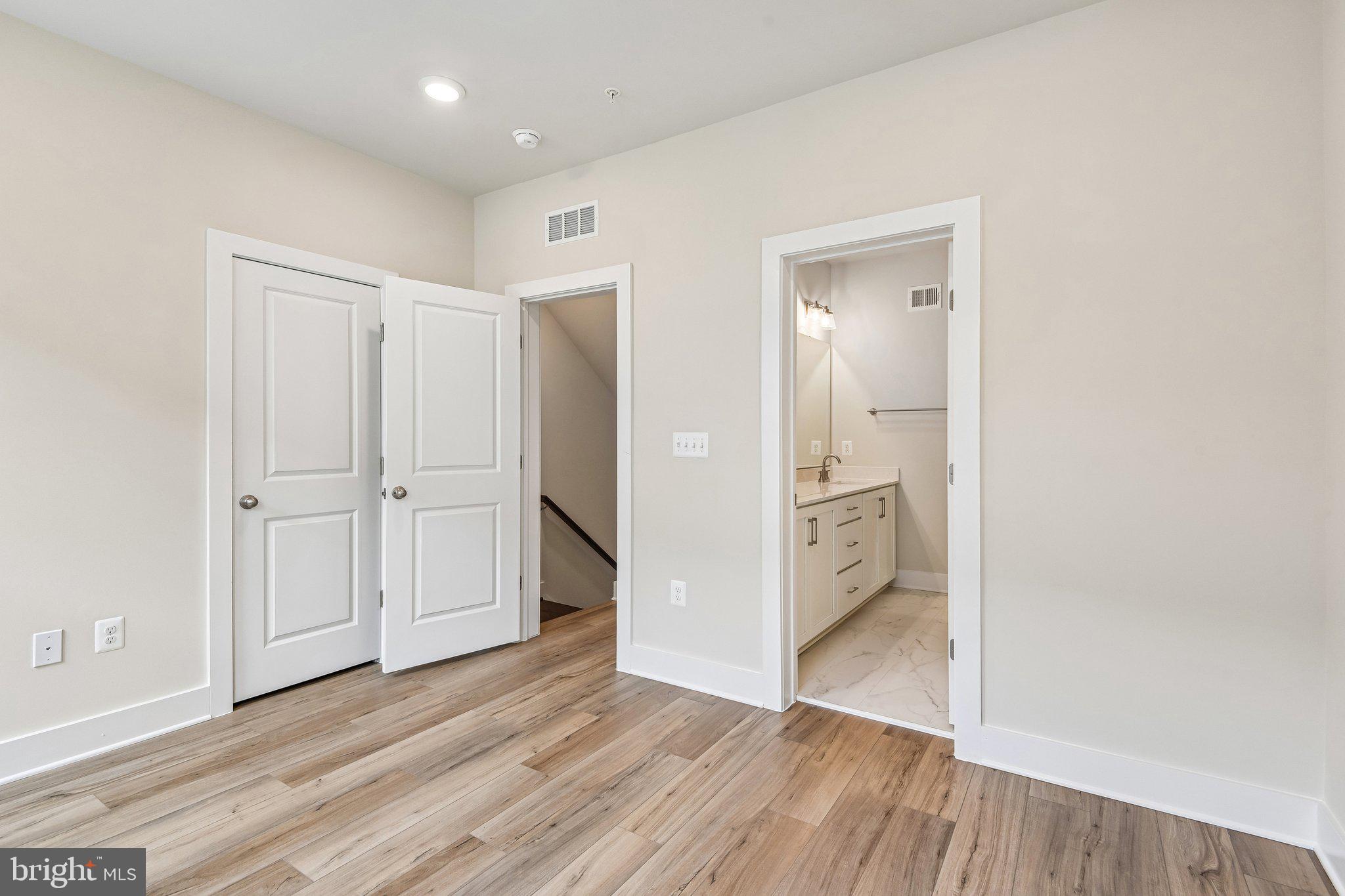 LOCKE LANDING - Residential