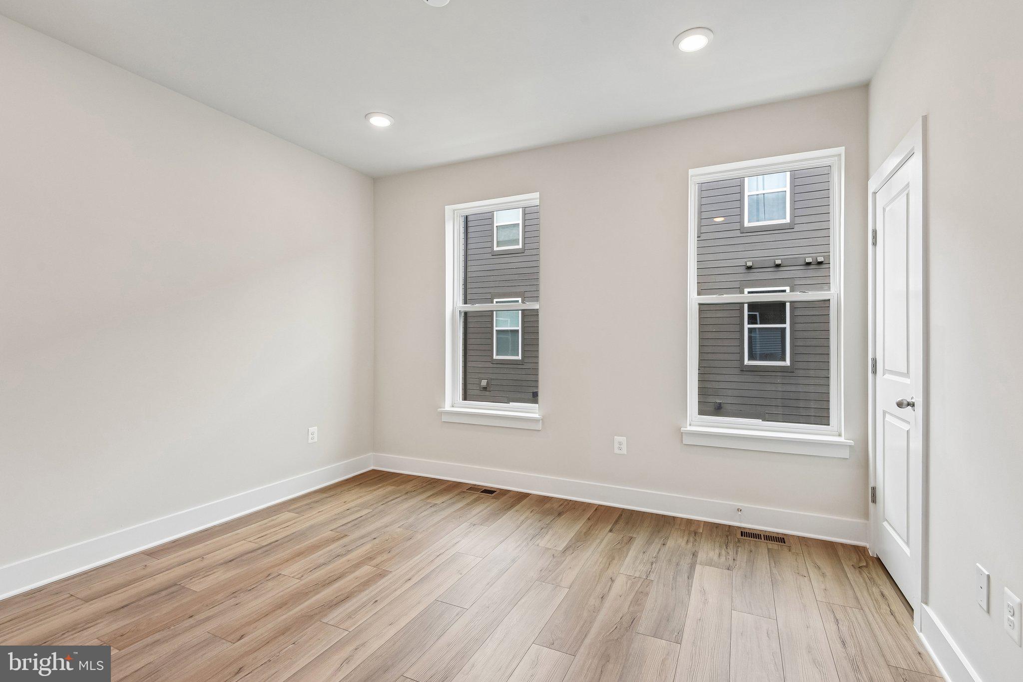 LOCKE LANDING - Residential