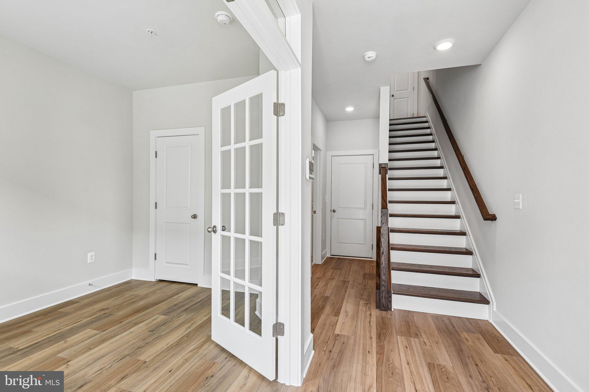 LOCKE LANDING - Residential