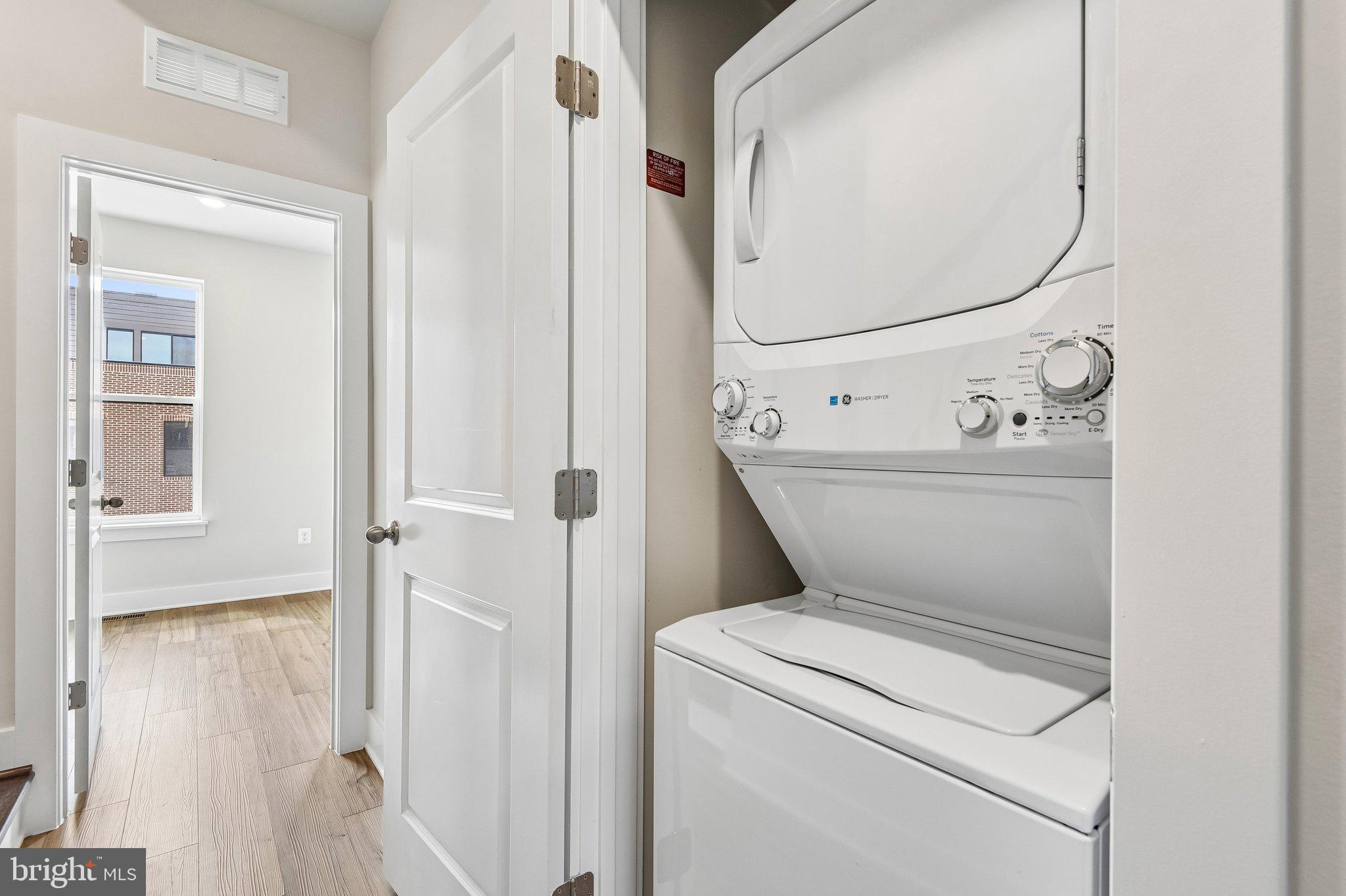 LOCKE LANDING - Residential