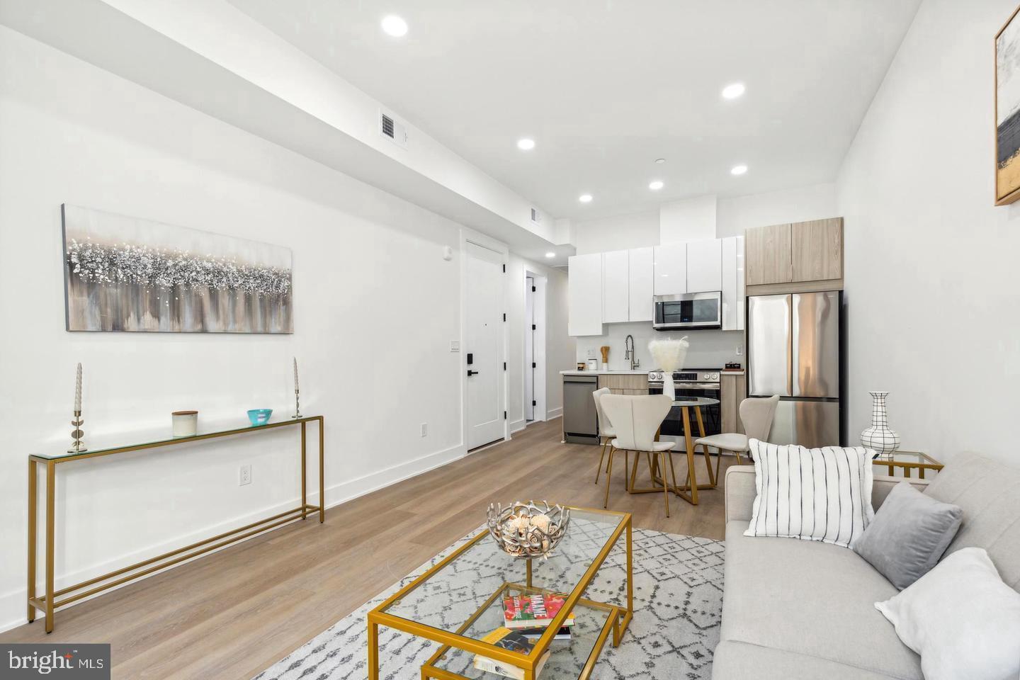 705 QUINCY STREET NE 2A