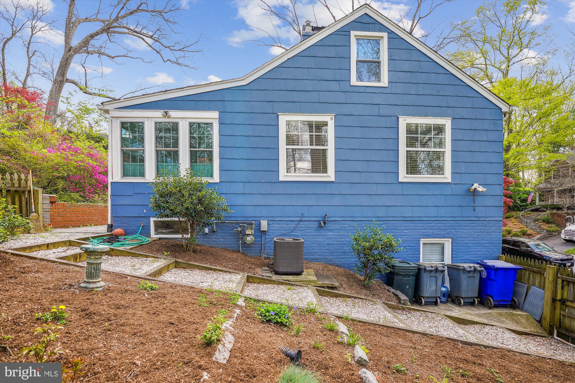 MOHICAN HILLS - Residential