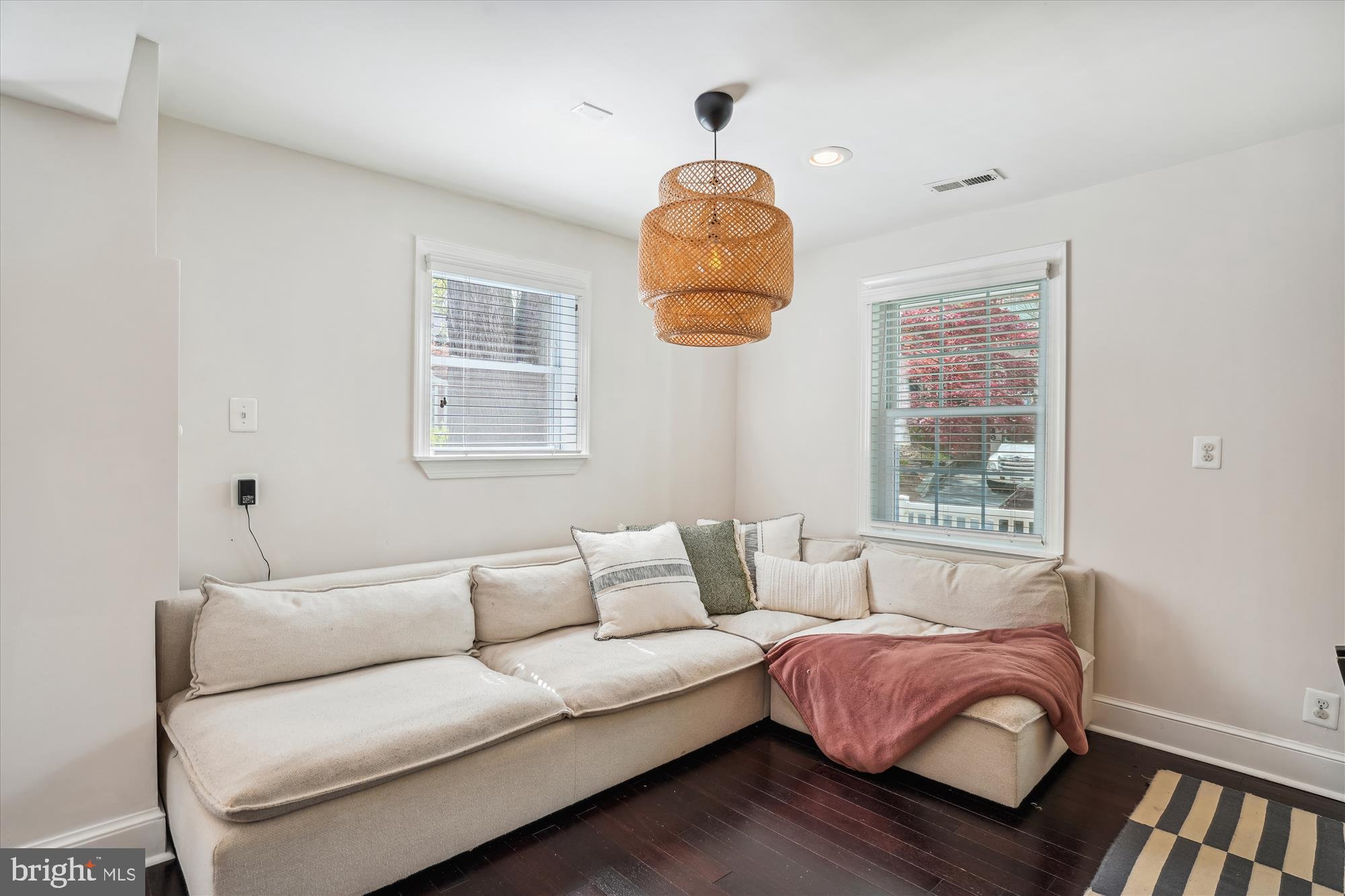 MOHICAN HILLS - Residential