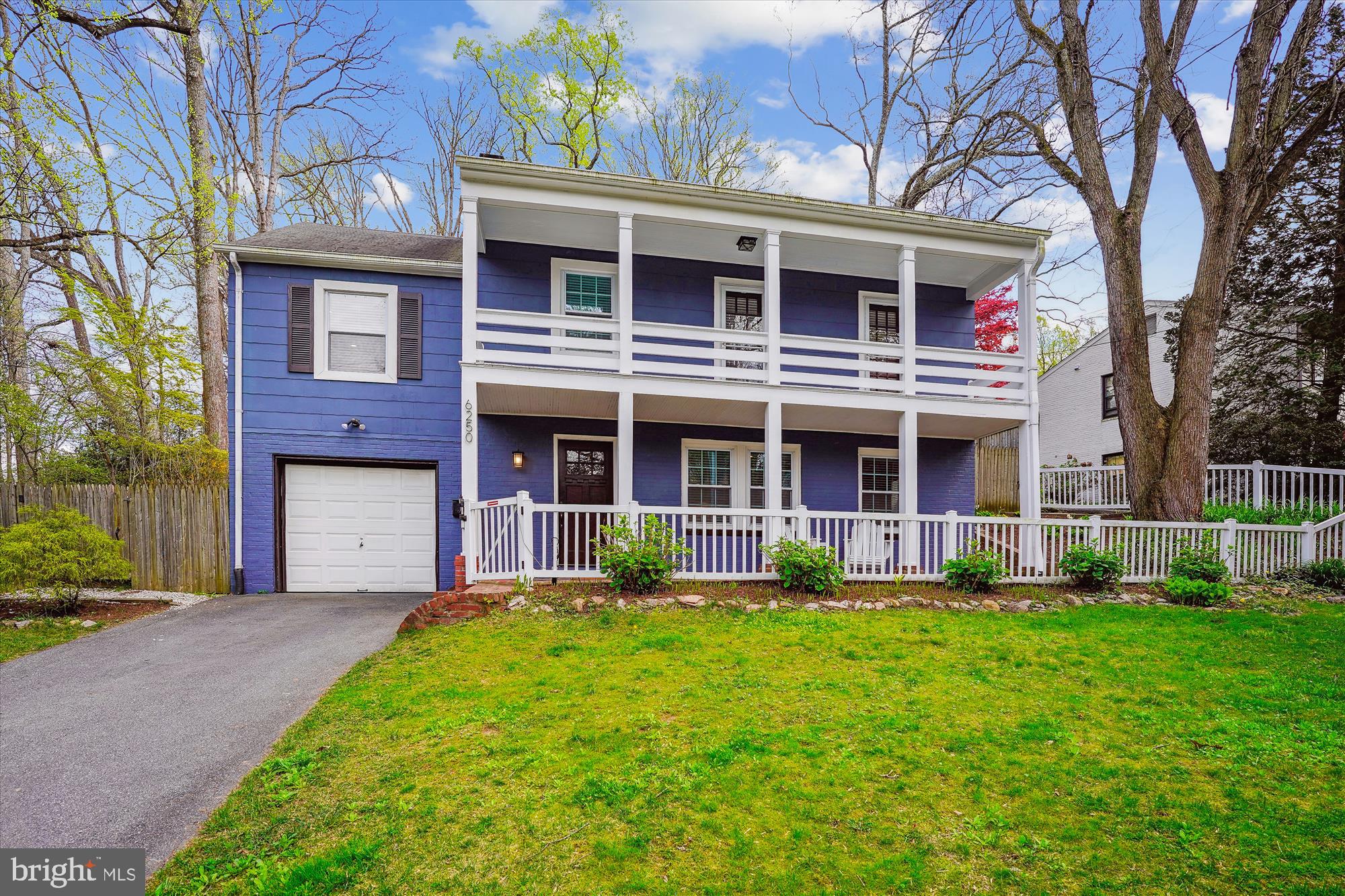 MOHICAN HILLS - Residential