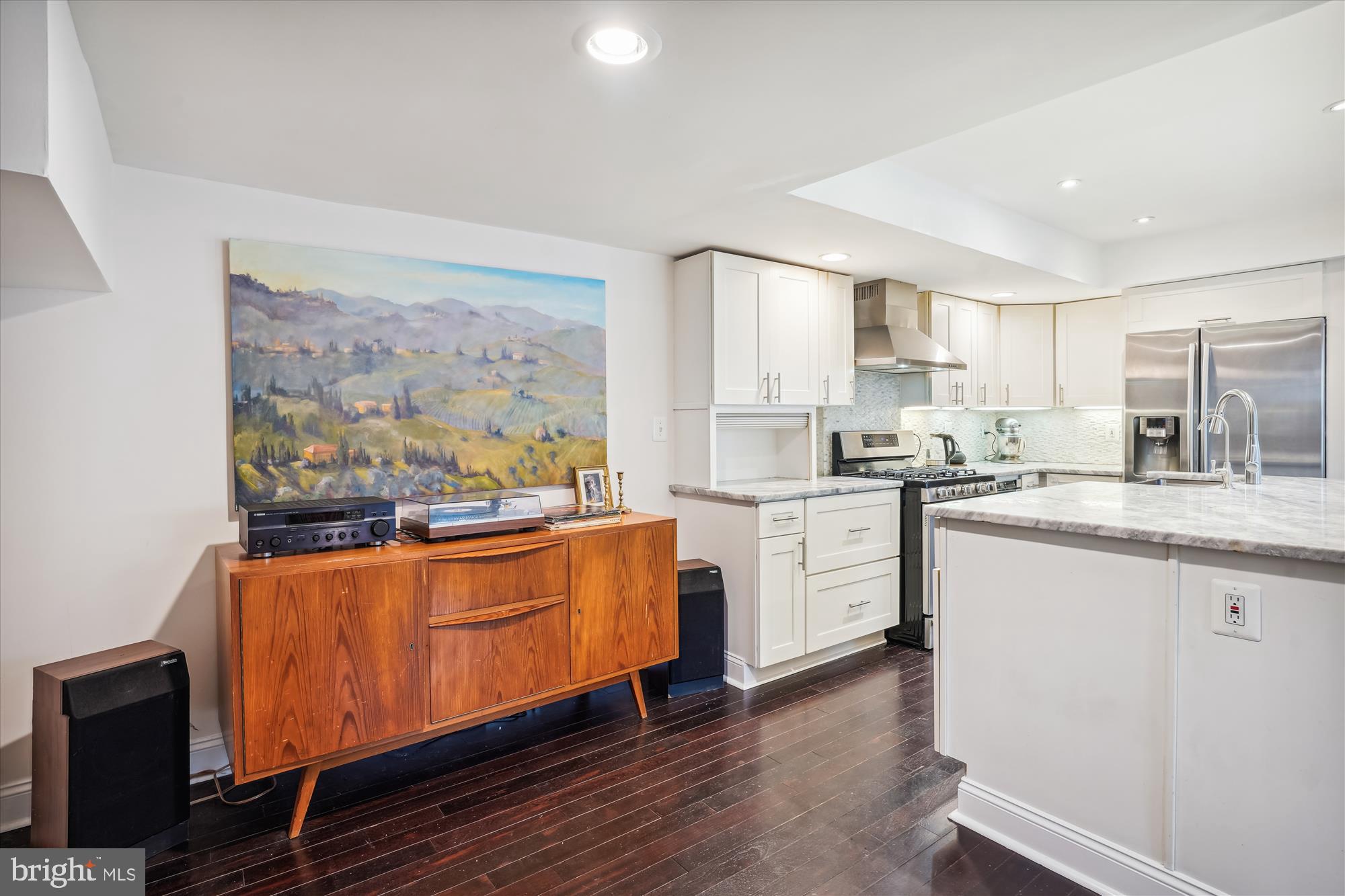 MOHICAN HILLS - Residential