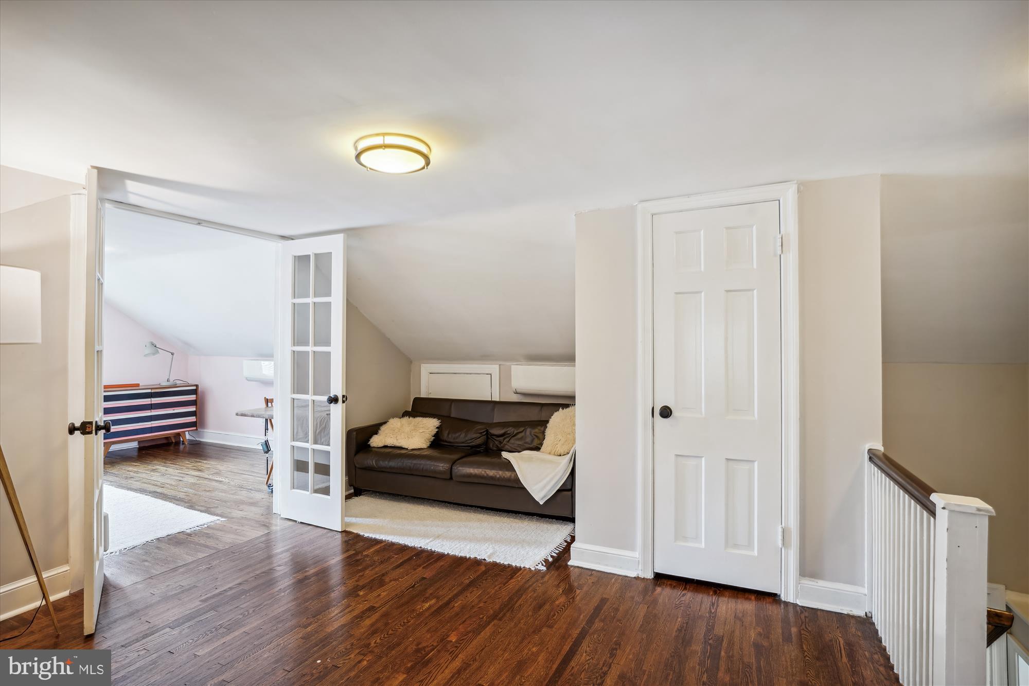 MOHICAN HILLS - Residential