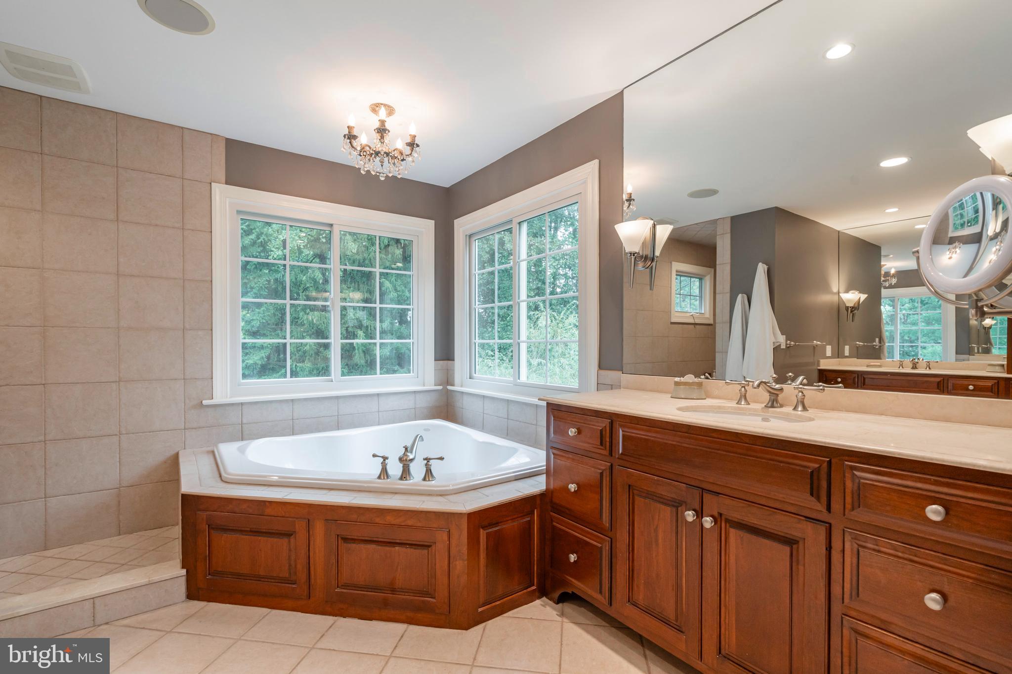 BRIARWOOD - Residential