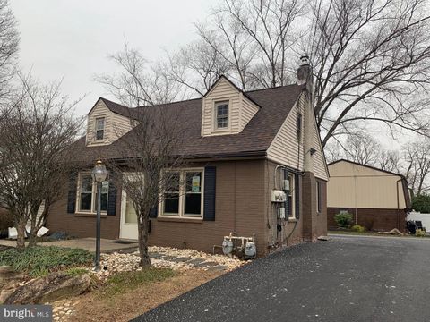 Photo of 1017 N York Road, WILLOW GROVE, PA 19090 (MLS # PAMC2159600)