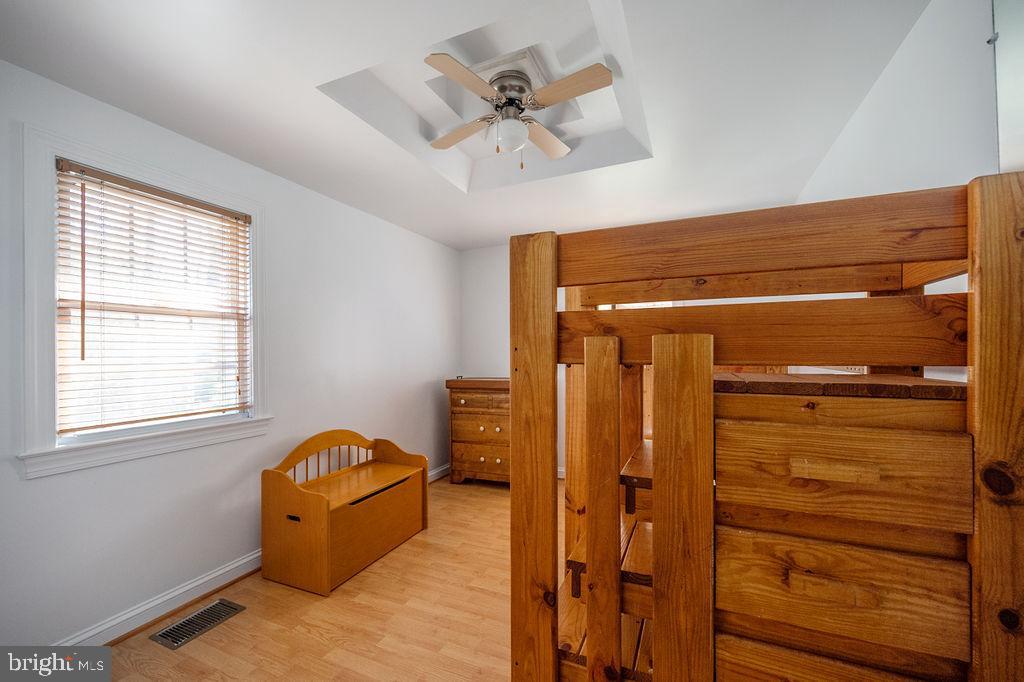 HIDDEN LAKE - Residential