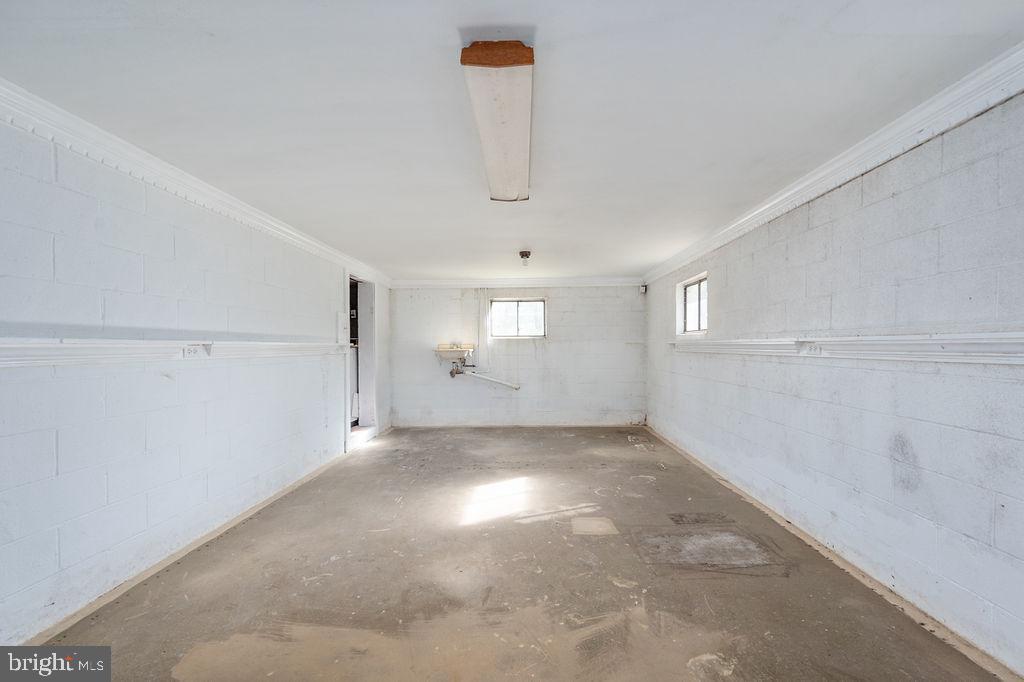 HIDDEN LAKE - Residential