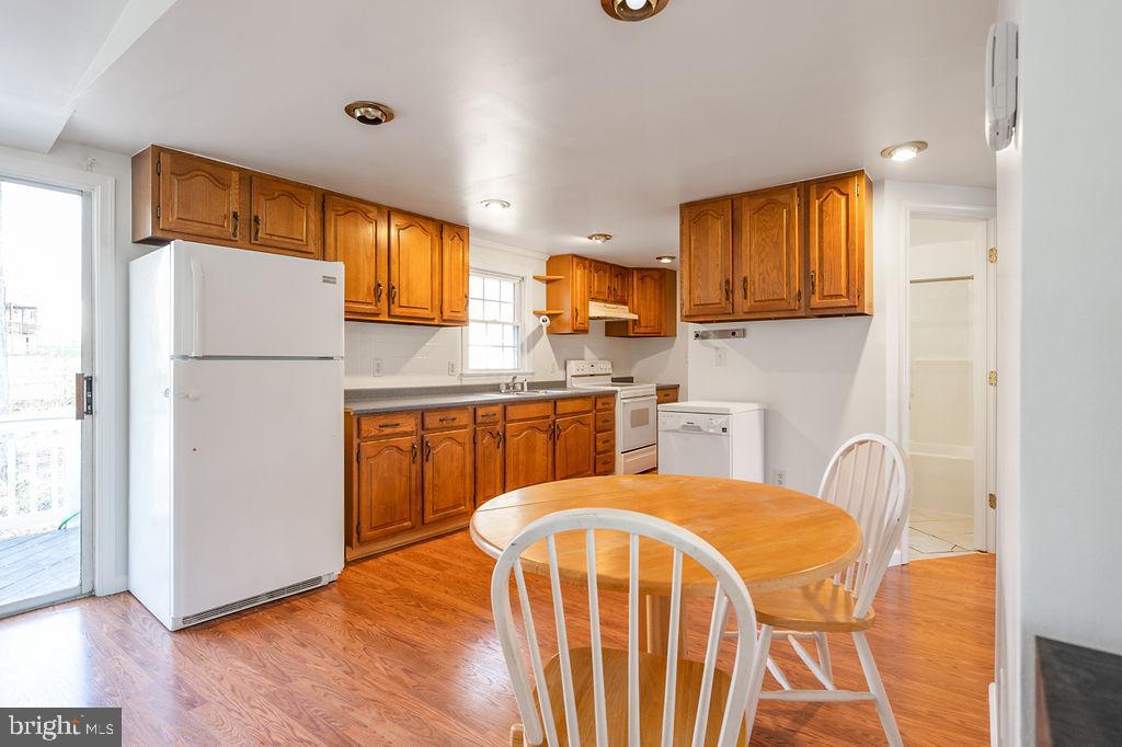 HIDDEN LAKE - Residential