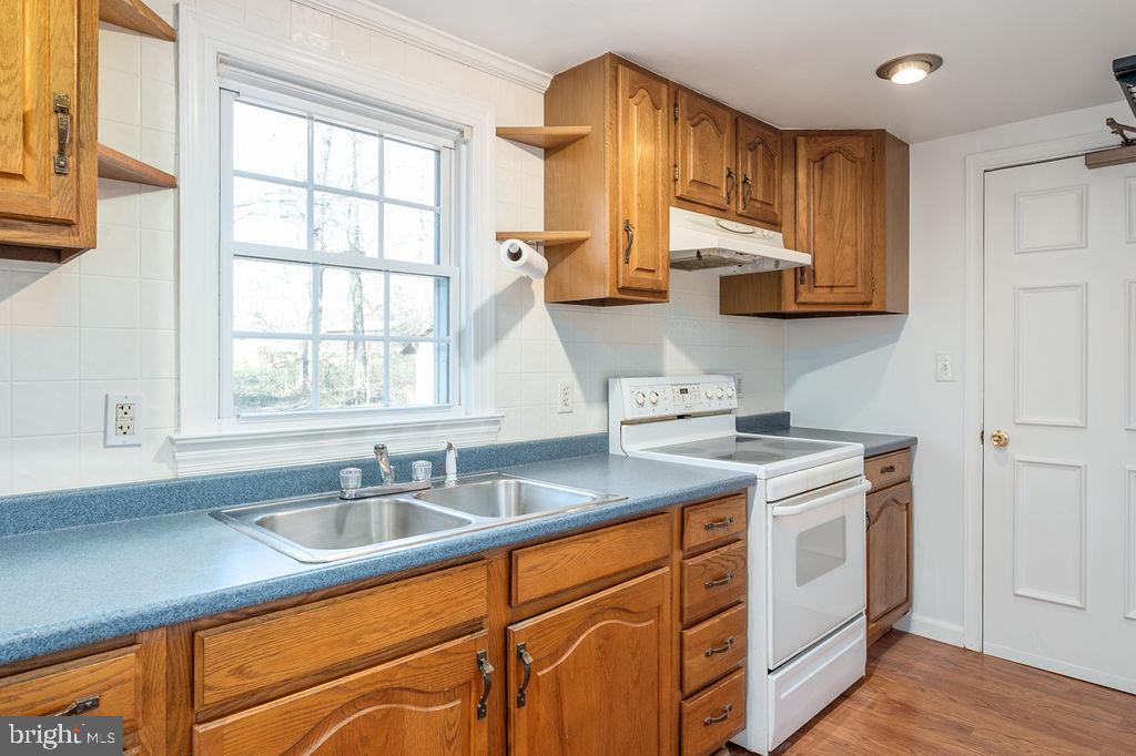 HIDDEN LAKE - Residential