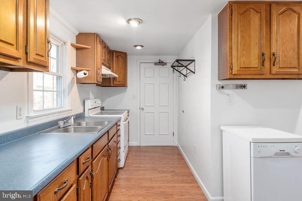 HIDDEN LAKE - Residential