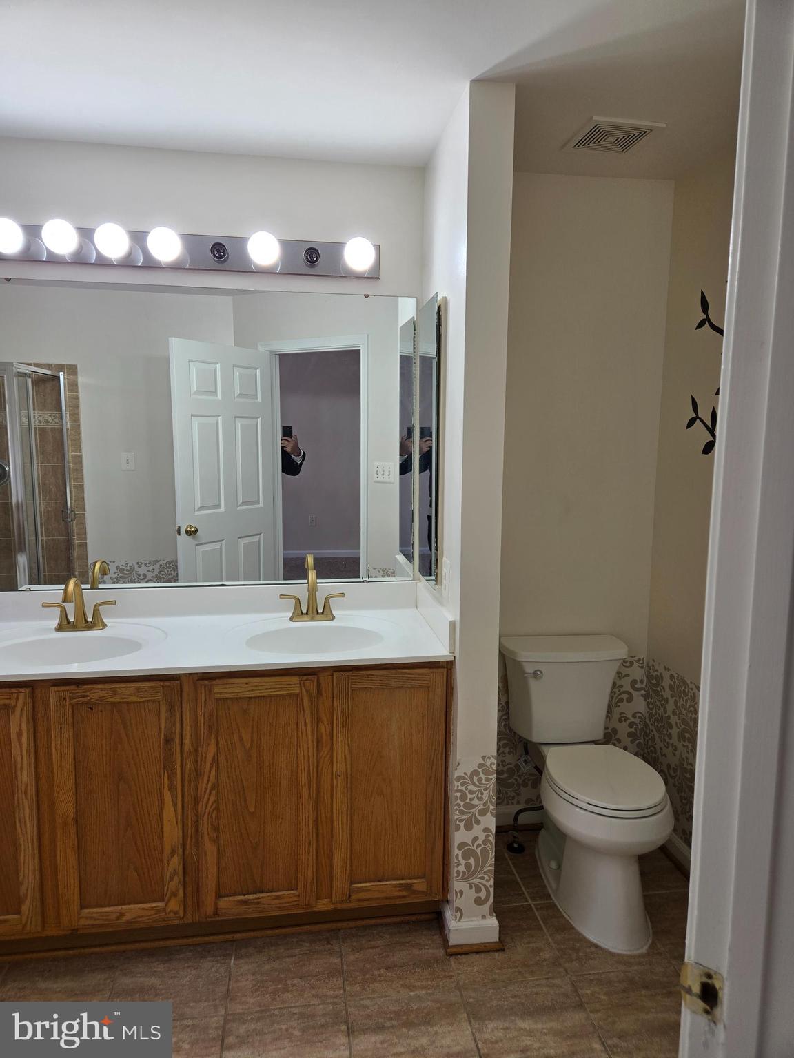 HYATTSVILLE - Residential Lease