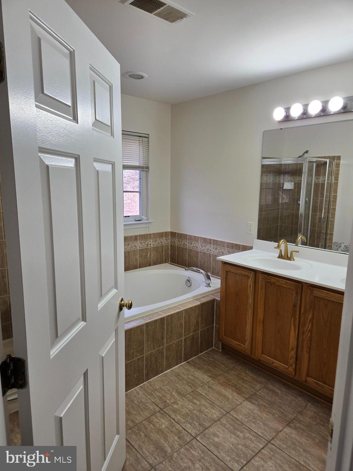 HYATTSVILLE - Residential Lease