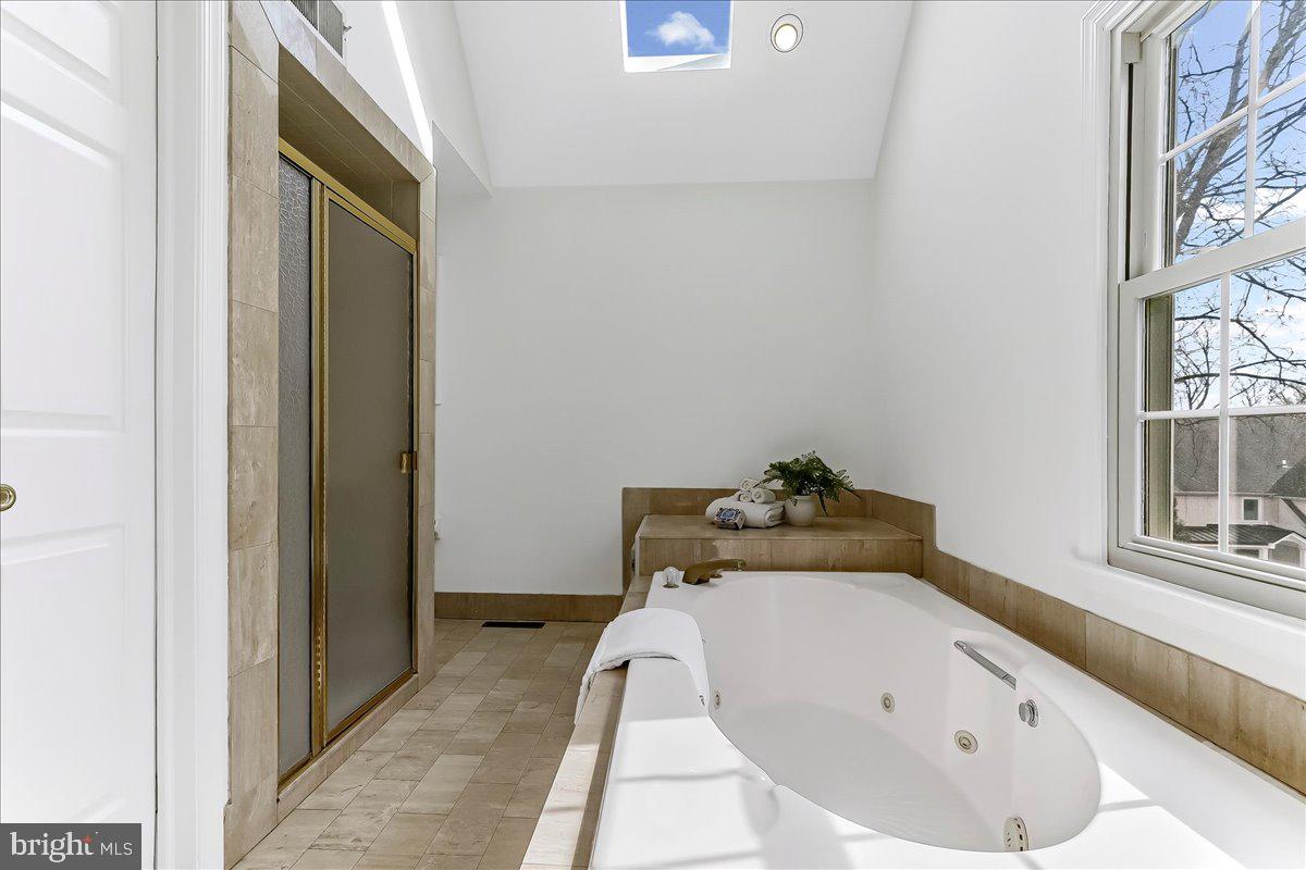 BRYN MAWR - Residential